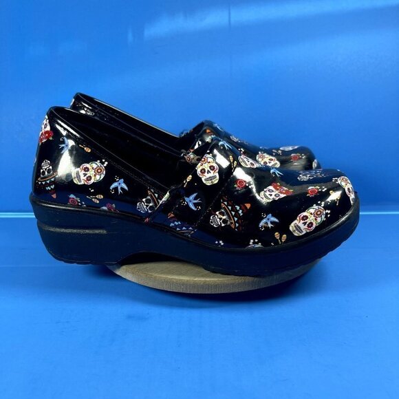 Easy Work by‎ Easy Street Non Slip Black Skeleton Clogs Women's Shoe Size 5.5 - Picture 1 of 10